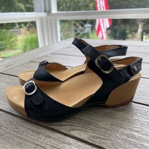 Dansko Tricia Black Leather Clog Sandals Womens Size 38